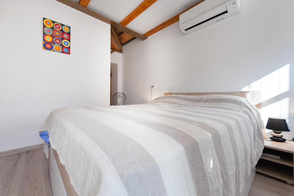 Apartment Pod Kastilom 耶尔萨 外观 照片